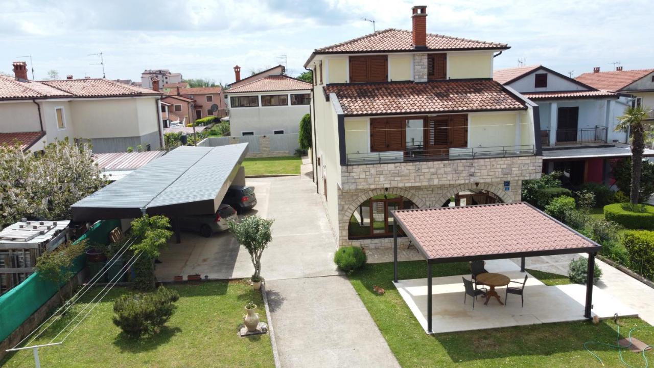 Apartments Krnjic ウマグ エクステリア 写真