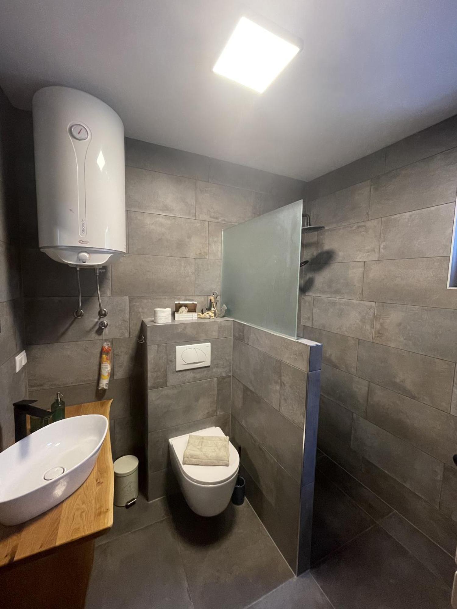 Apartments Krnjic ウマグ エクステリア 写真
