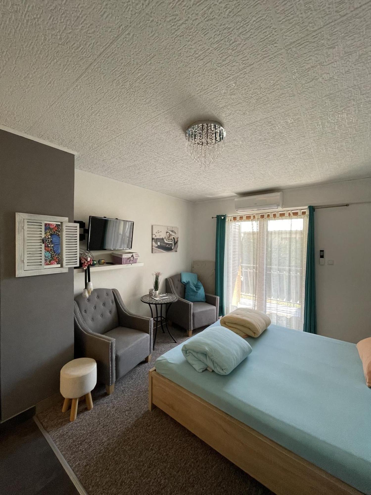 Apartments Krnjic ウマグ エクステリア 写真
